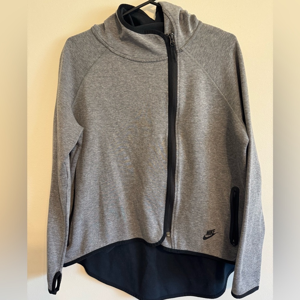 Nike Tech Cape - Picture 3 of 13
